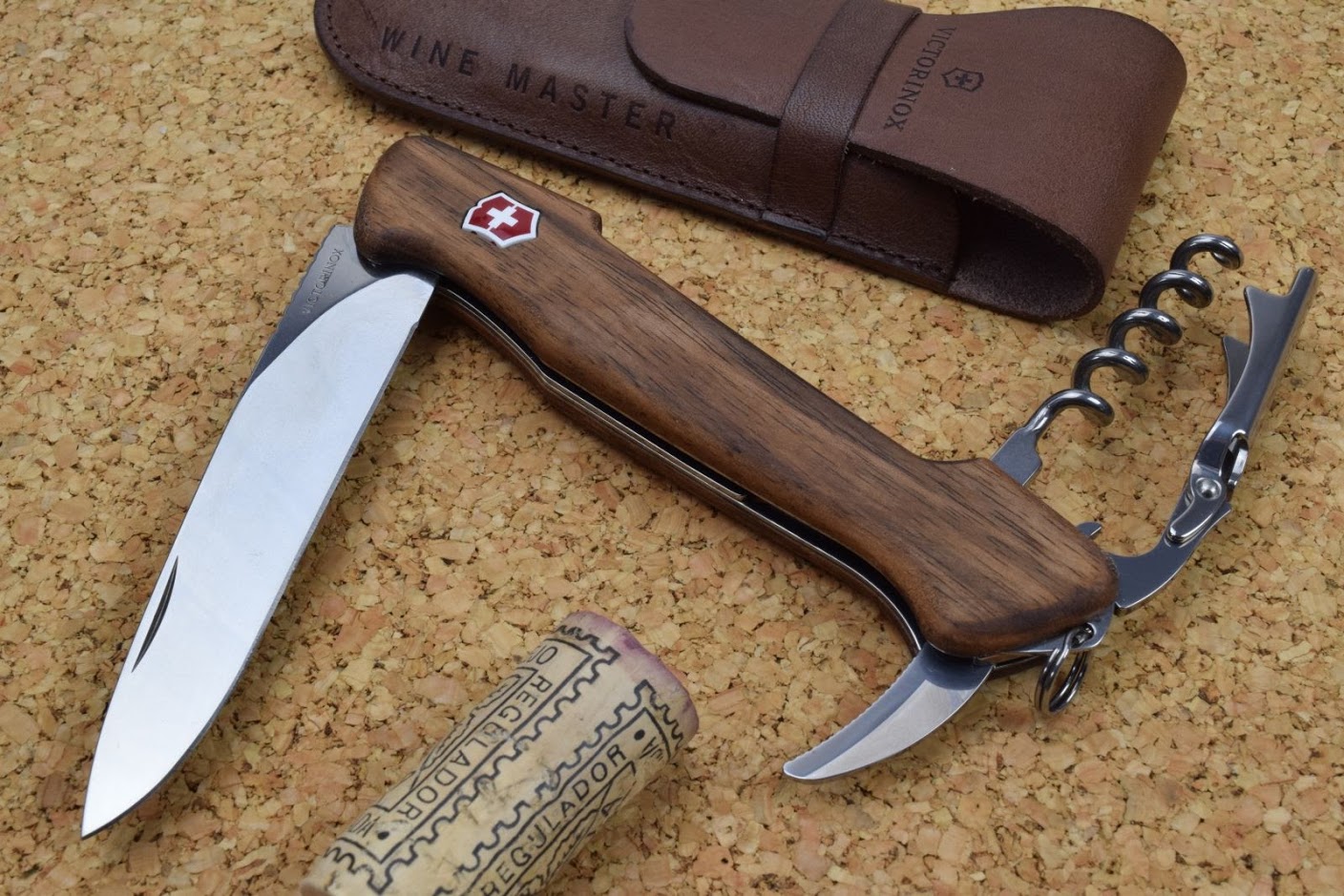 Photo by Victor7000 from Multitool.org