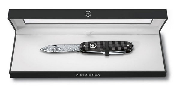 Victorinox Pioneer Damascus Limited Edition 2010 0.8201.J10