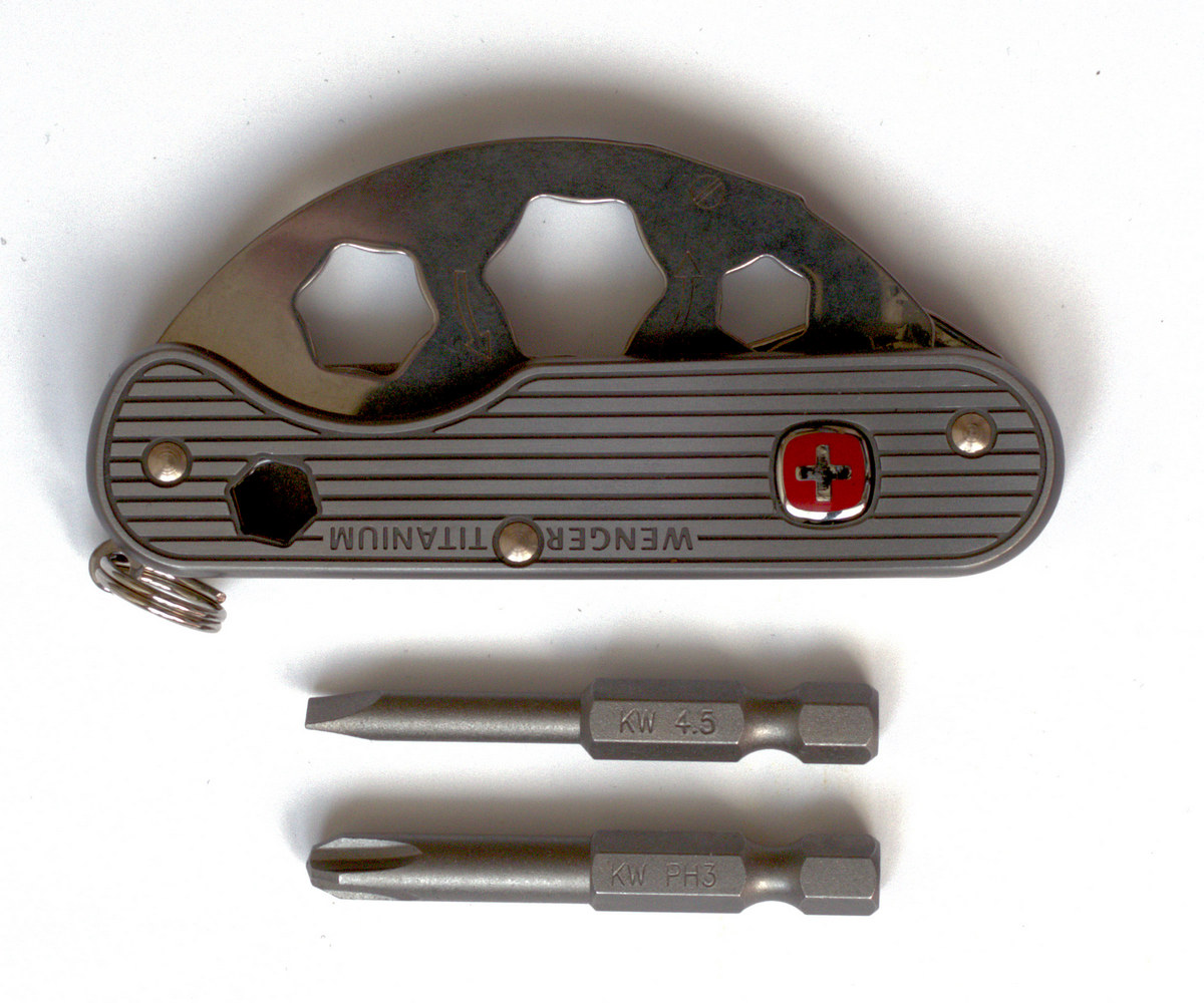 Wenger Titanium 1 closed with bits